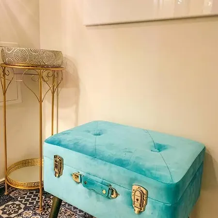 H & A Gozsdu - The 1001 Nights *