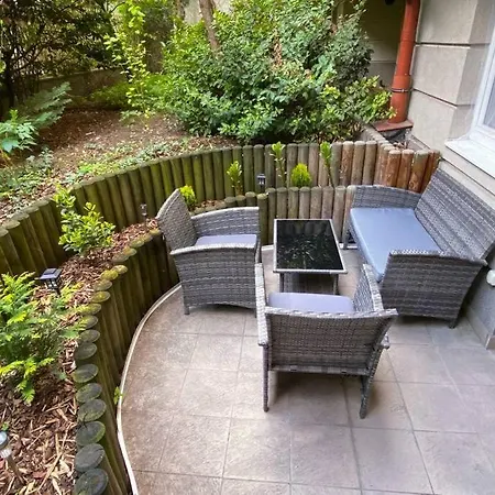 H & A Gozsdu - The 1001 Nights * Budapest